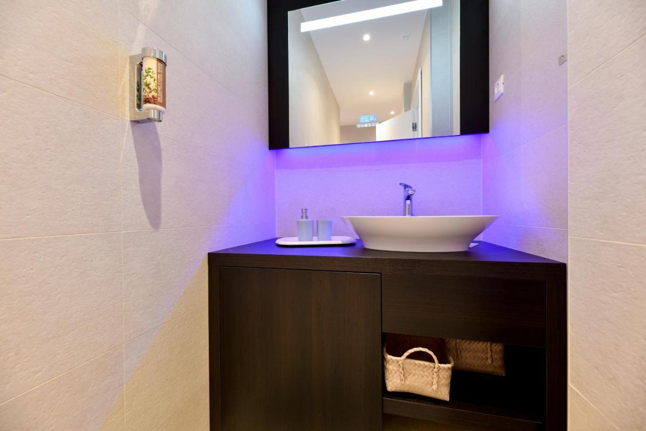 Crowonder Apartments & Rooms Oaza With Heated Swimming Pool And Sauna Turanj Kültér fotó