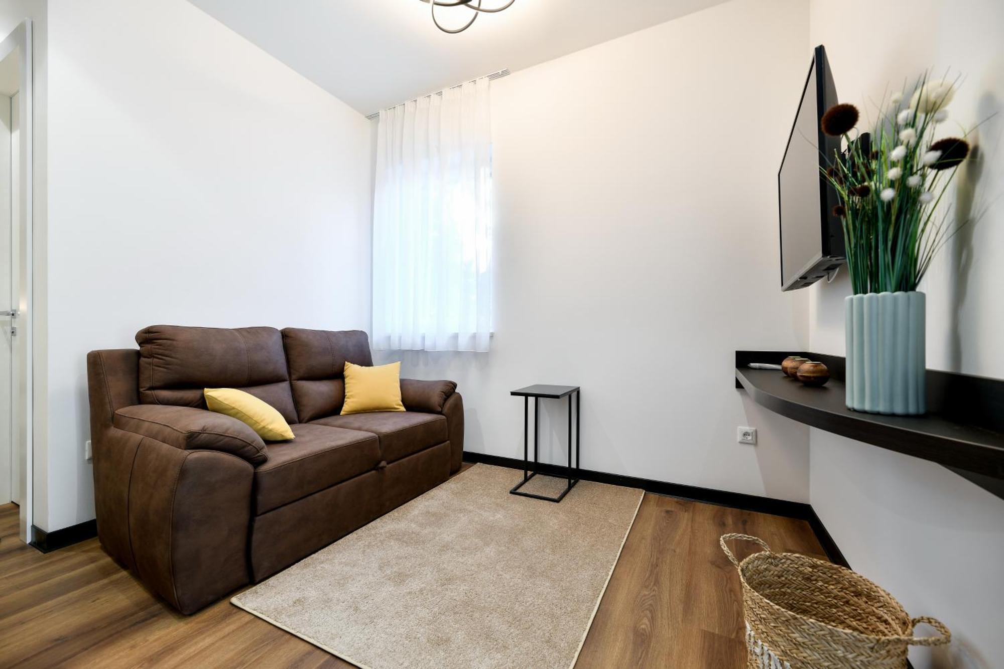 Crowonder Apartments & Rooms Oaza With Heated Swimming Pool And Sauna Turanj Kültér fotó